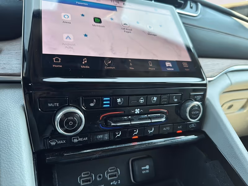 2022 Jeep Grand Cherokee L Summit