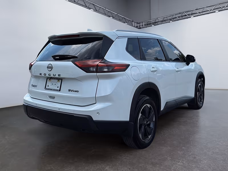 2024 Nissan Rogue SV Moonroof