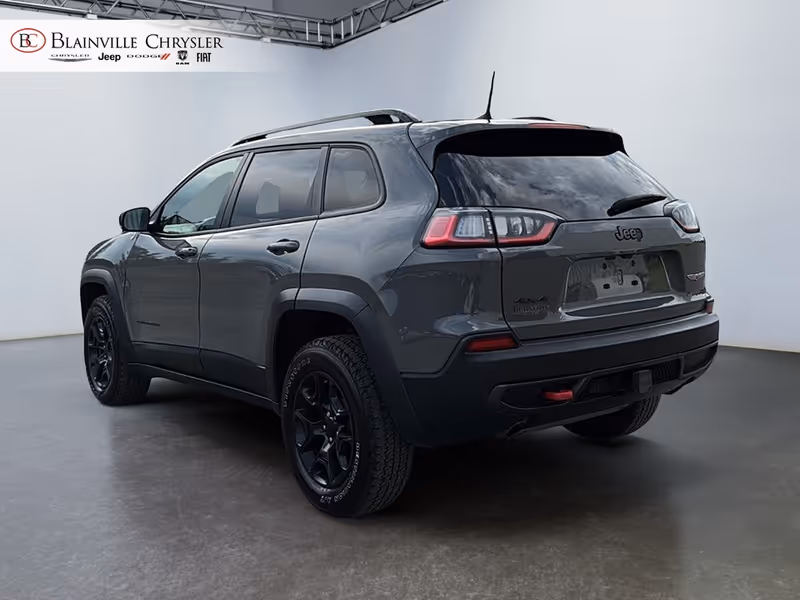 2022 Jeep Cherokee Trailhawk