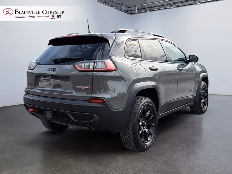 2022 Jeep Cherokee Trailhawk