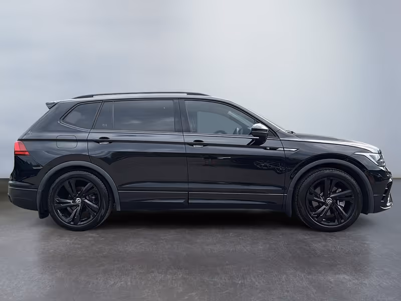 2024 Volkswagen Tiguan Comfortline R-Line Black Edition