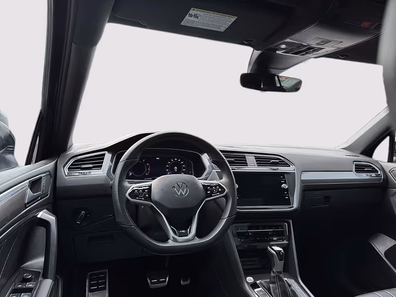 2024 Volkswagen Tiguan Comfortline R-Line Black Edition