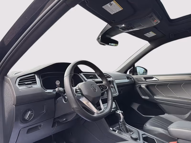 2024 Volkswagen Tiguan Comfortline R-Line Black Edition