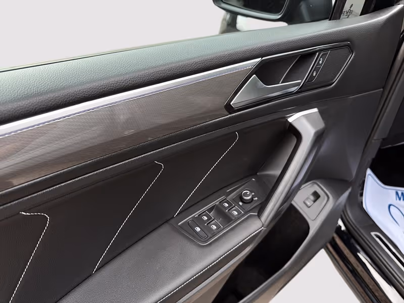 2024 Volkswagen Tiguan Comfortline R-Line Black Edition