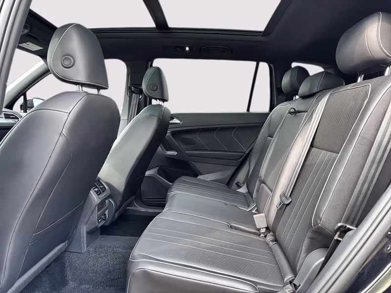2024 Volkswagen Tiguan Comfortline R-Line Black Edition
