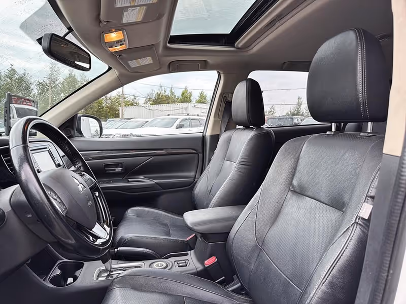 2016 Mitsubishi Outlander ES