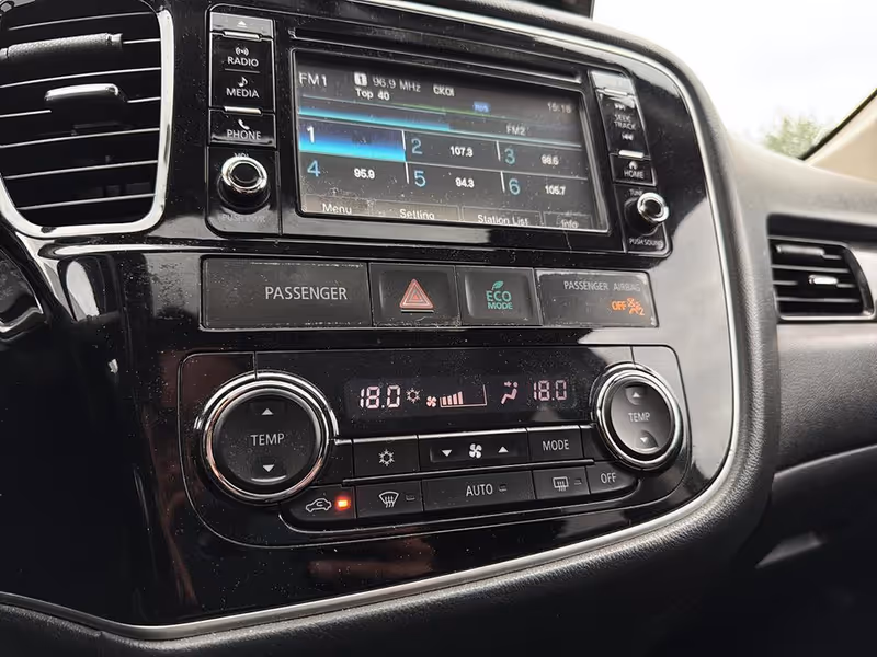 2016 Mitsubishi Outlander ES