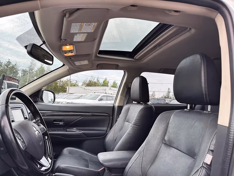 2016 Mitsubishi Outlander ES