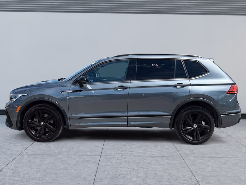 2023 Volkswagen Tiguan Comfortline R-Line Black Edition