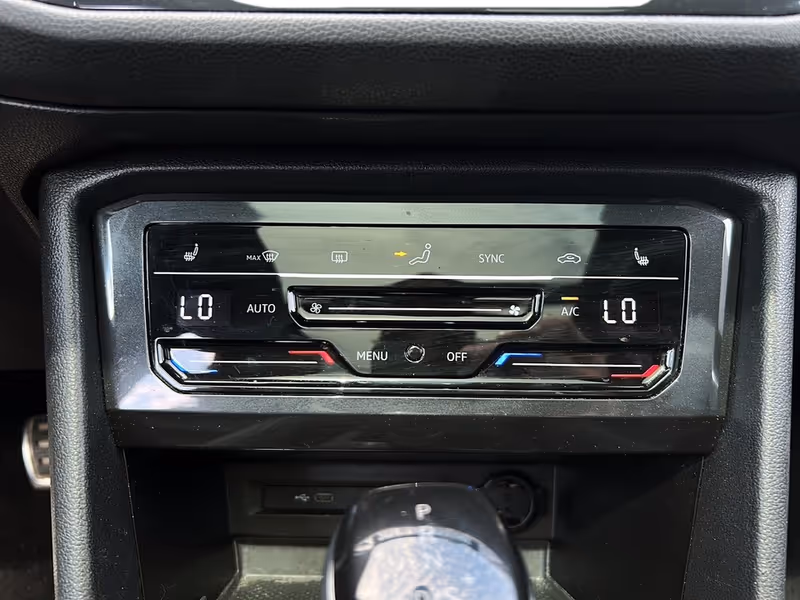 2023 Volkswagen Tiguan Comfortline R-Line Black Edition