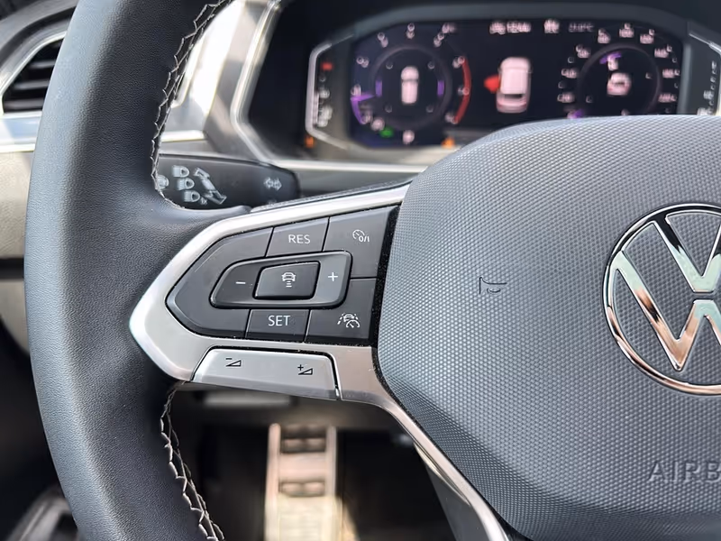 2023 Volkswagen Tiguan Comfortline R-Line Black Edition