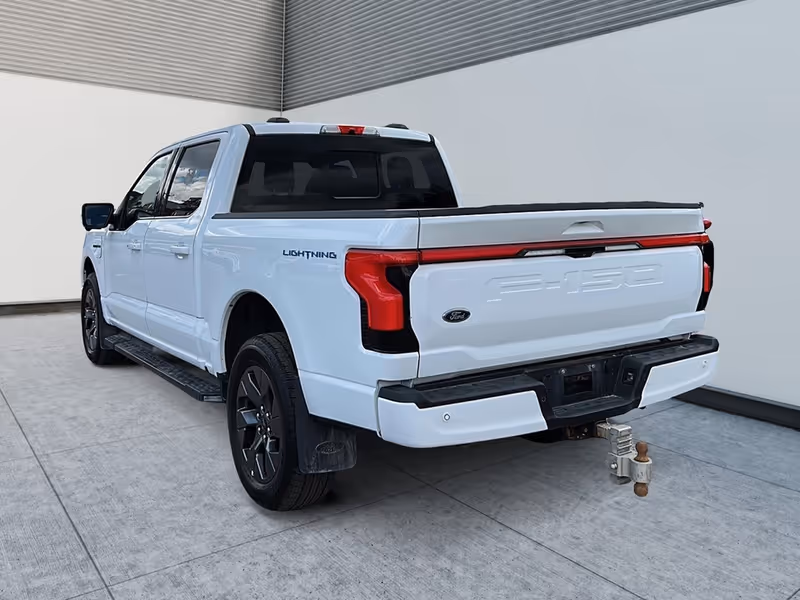 2023 Ford F-150 Lightning LARIAT