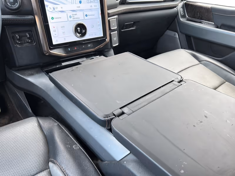 2023 Ford F-150 Lightning LARIAT