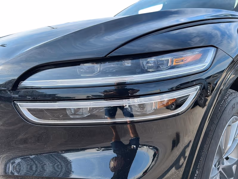 2023 Genesis GV70 2.5T Select