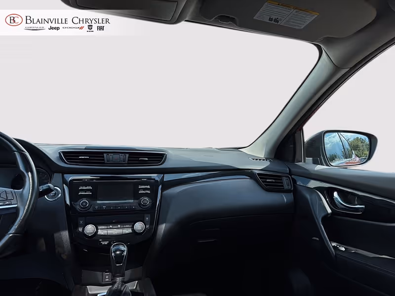 2018 Nissan Qashqai SV