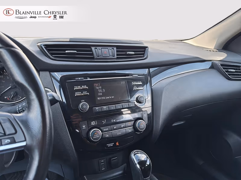 2018 Nissan Qashqai SV