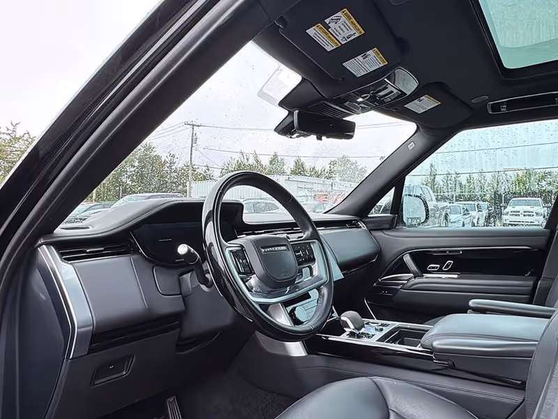 2023 Land Rover Range Rover SE