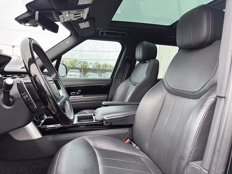 2023 Land Rover Range Rover SE
