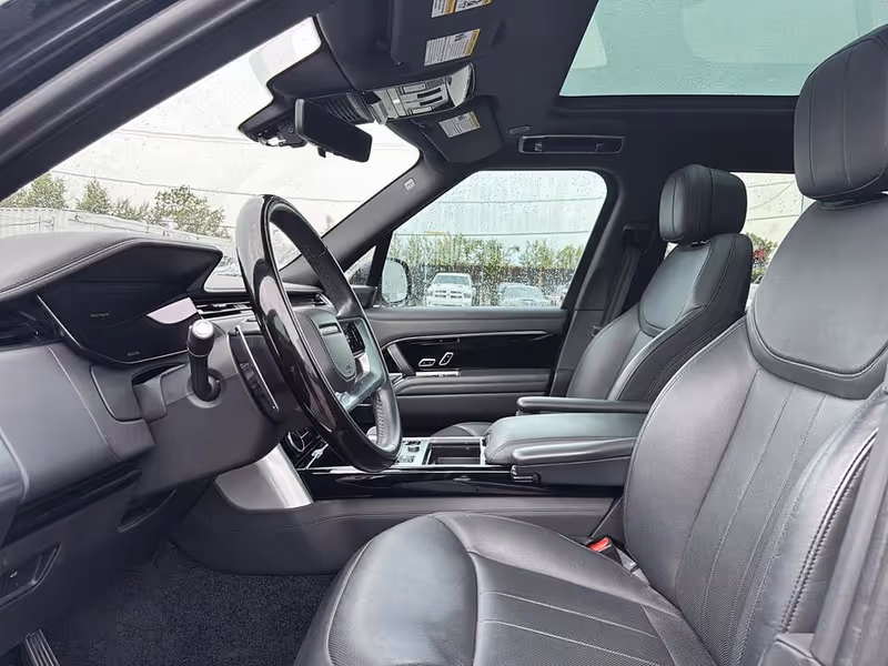 2023 Land Rover Range Rover SE