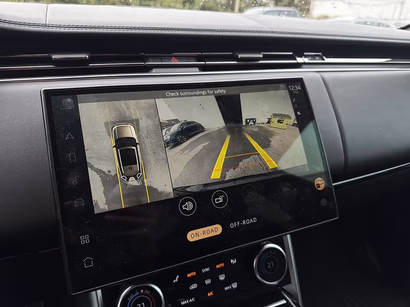2023 Land Rover Range Rover SE