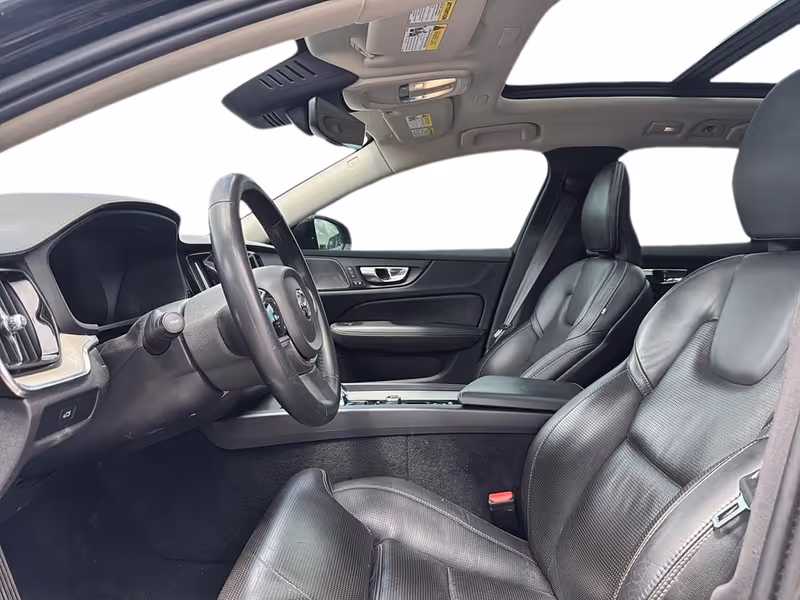 2023 Volvo V60 Ultimate Dark Theme