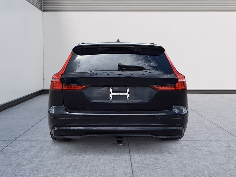 2023 Volvo V60 Ultimate Dark Theme