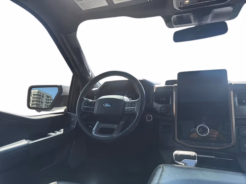 2024 Ford F-150 Lightning LARIAT