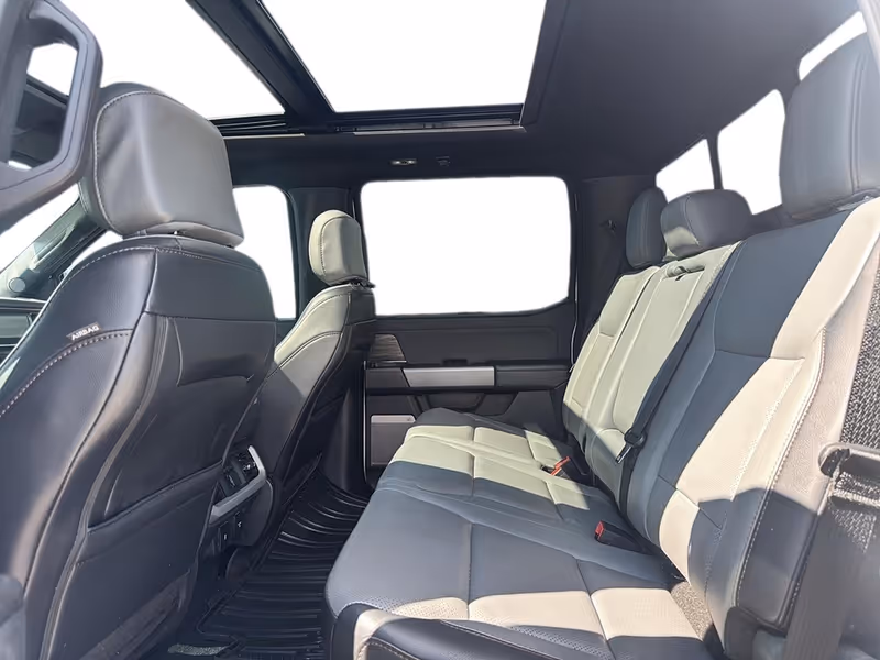 2024 Ford F-150 Lightning LARIAT