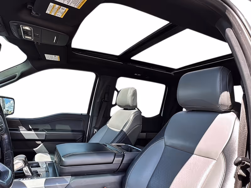 2024 Ford F-150 Lightning LARIAT