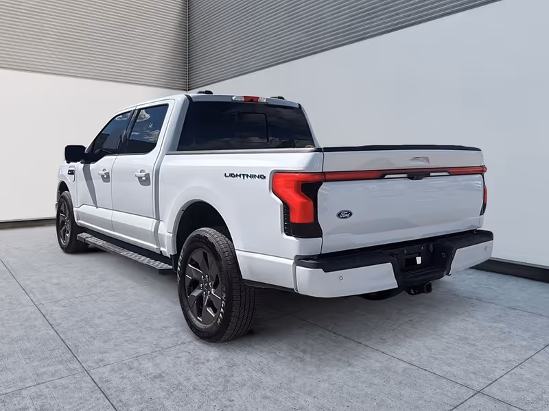 2024 Ford F-150 Lightning LARIAT