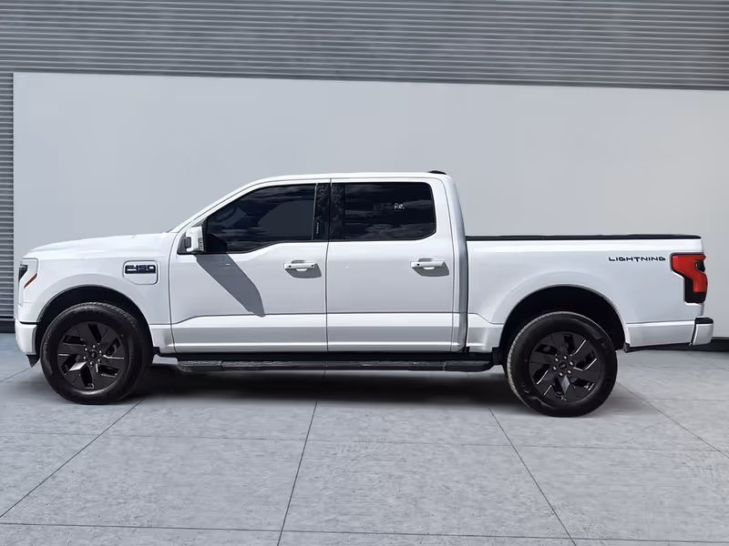 2024 Ford F-150 Lightning LARIAT