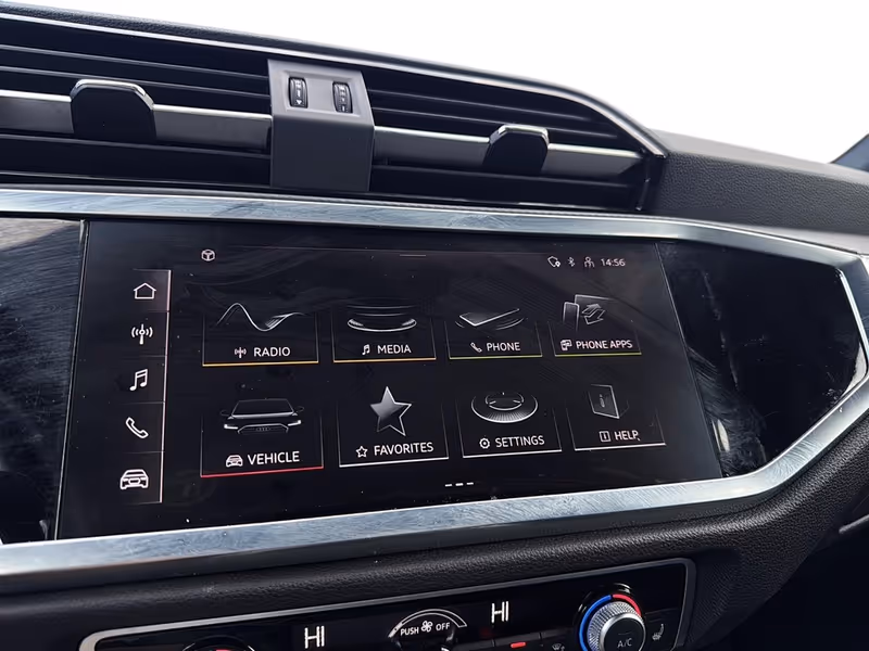 2023 Audi Q3 Komfort