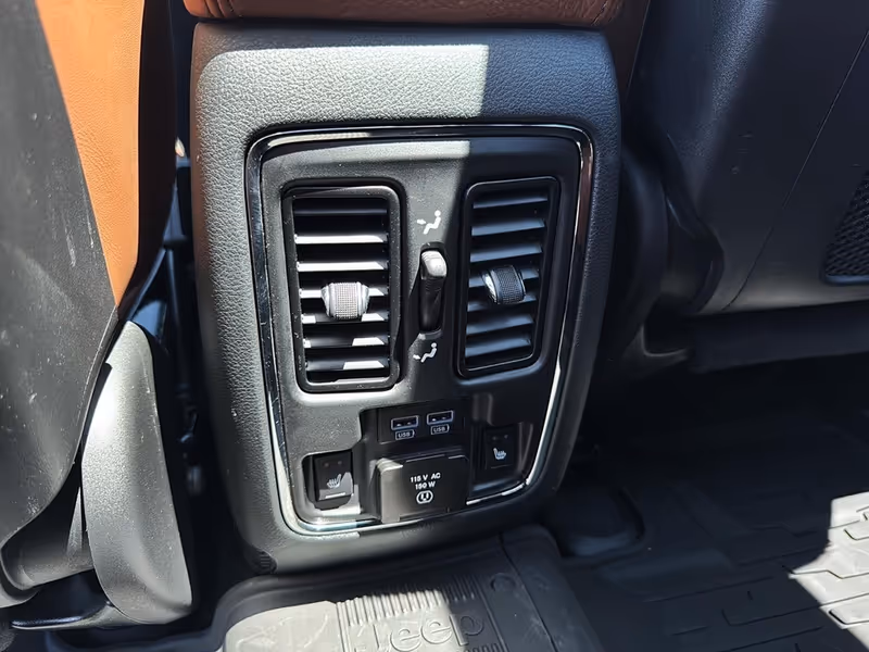 2020 Jeep Grand Cherokee Summit