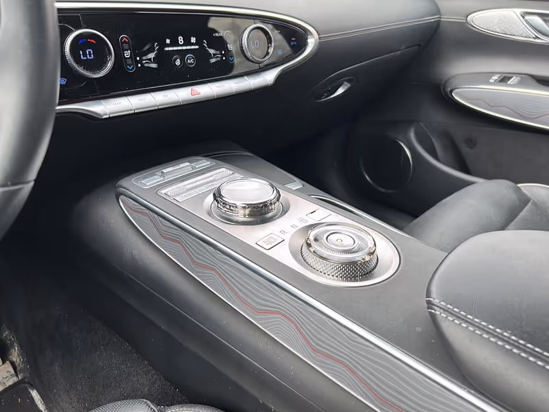 2025 Genesis GV70 2.5T Advanced