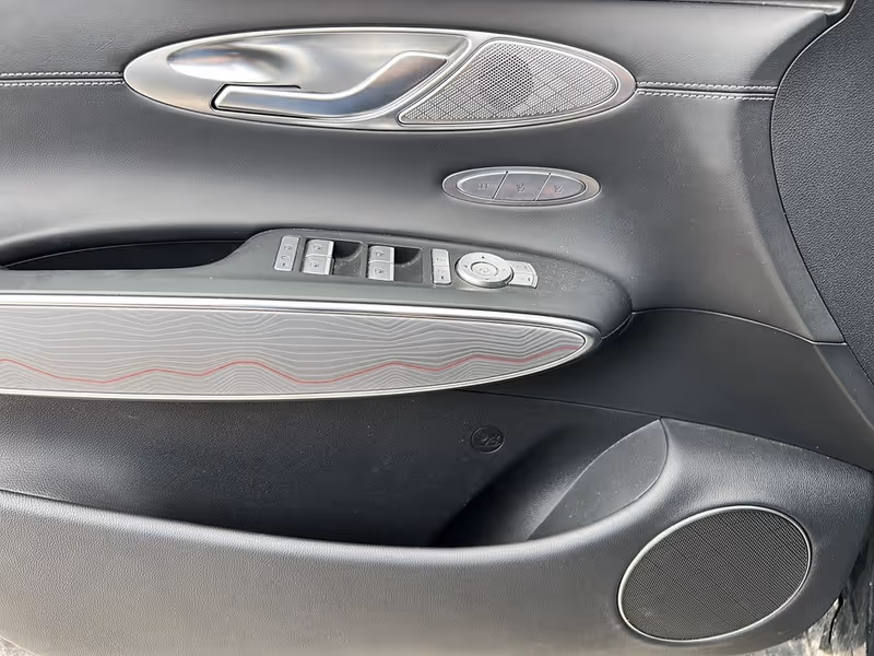 2025 Genesis GV70 2.5T Advanced