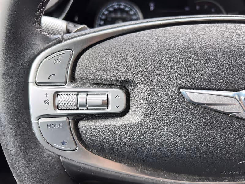 2025 Genesis GV70 2.5T Advanced