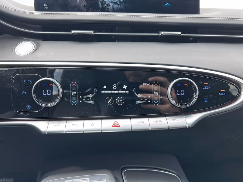 2025 Genesis GV70 2.5T Advanced