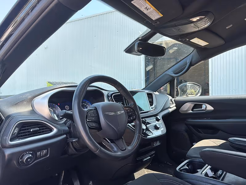 2023 Chrysler Pacifica Touring