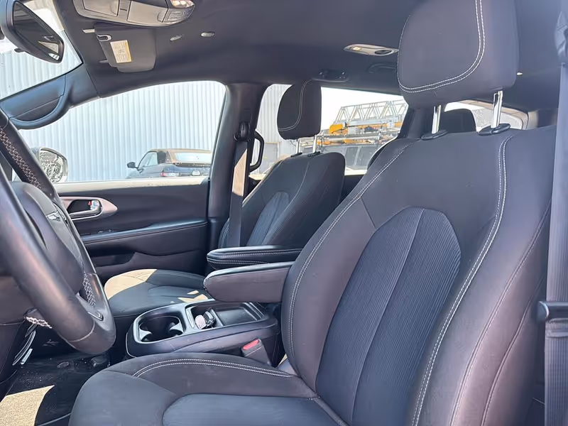 2023 Chrysler Pacifica Touring