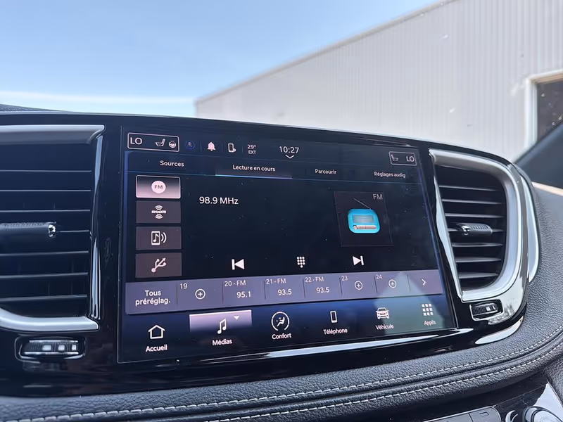 2023 Chrysler Pacifica Touring