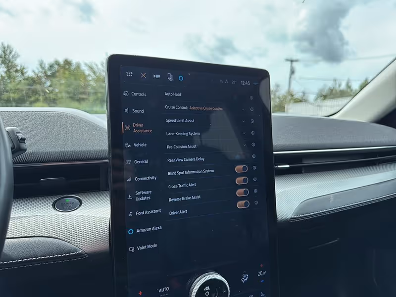 2022 Ford Mustang Mach-E Select
