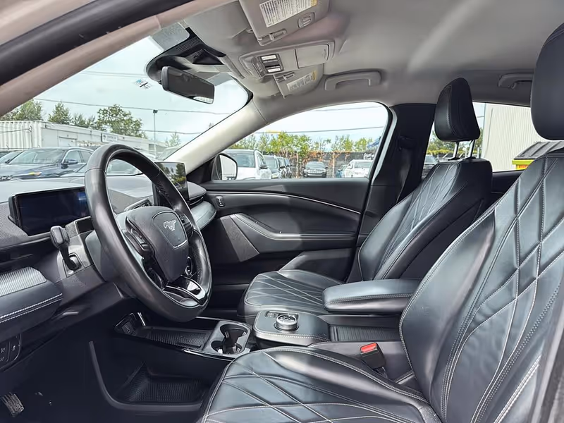 2022 Ford Mustang Mach-E Select
