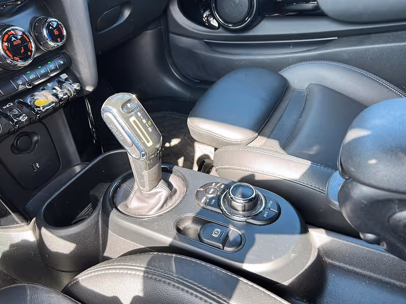 2022 MINI 3 Door Cooper SE