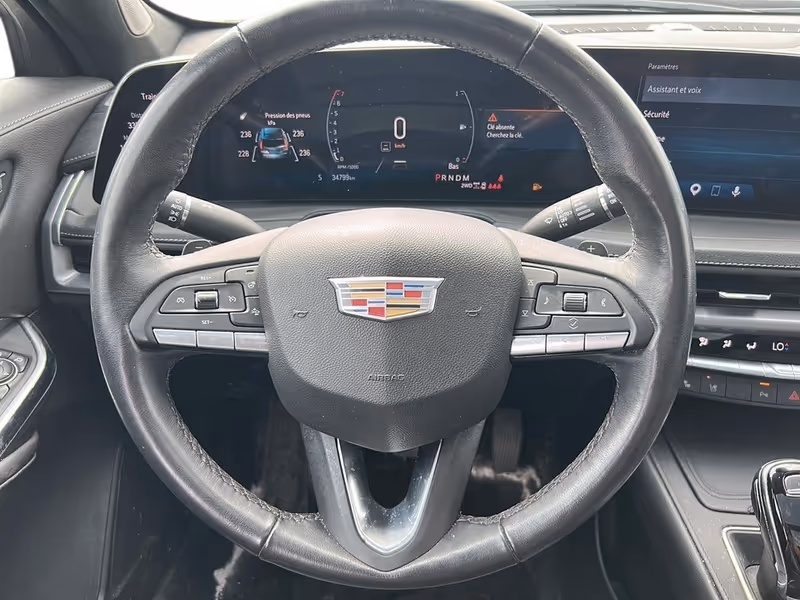 2024 Cadillac XT4 AWD Premium Luxury