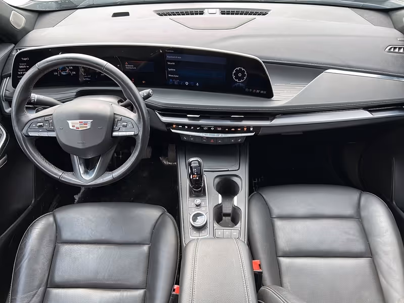2024 Cadillac XT4 AWD Premium Luxury