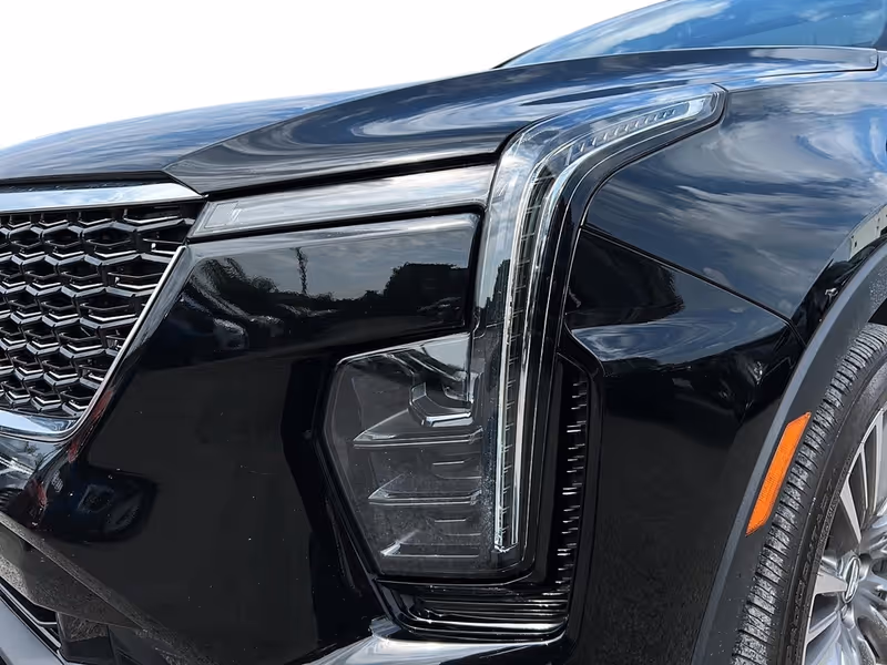 2024 Cadillac XT4 AWD Premium Luxury