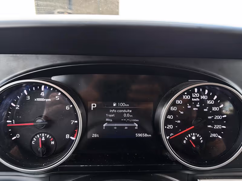 2023 Kia Carnival LX