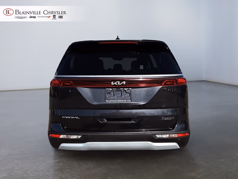 2023 Kia Carnival LX