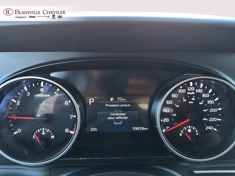 2023 Kia Carnival LX
