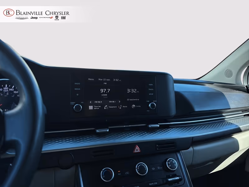 2023 Kia Carnival LX